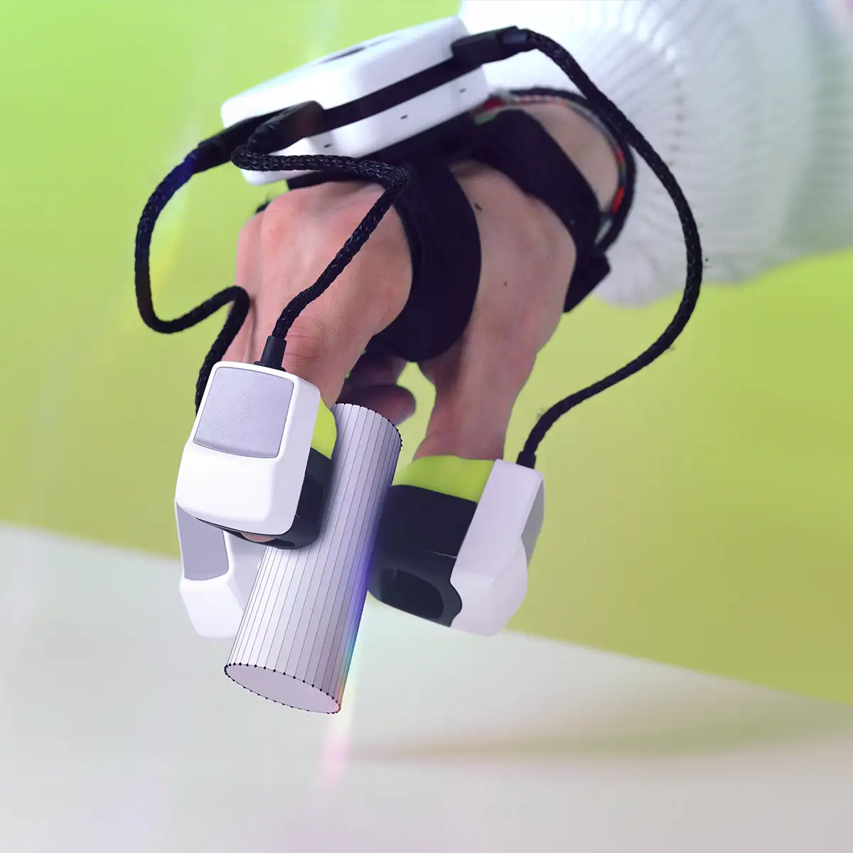 دستکش واقعیت مجازی Weart TouchDIVER G1